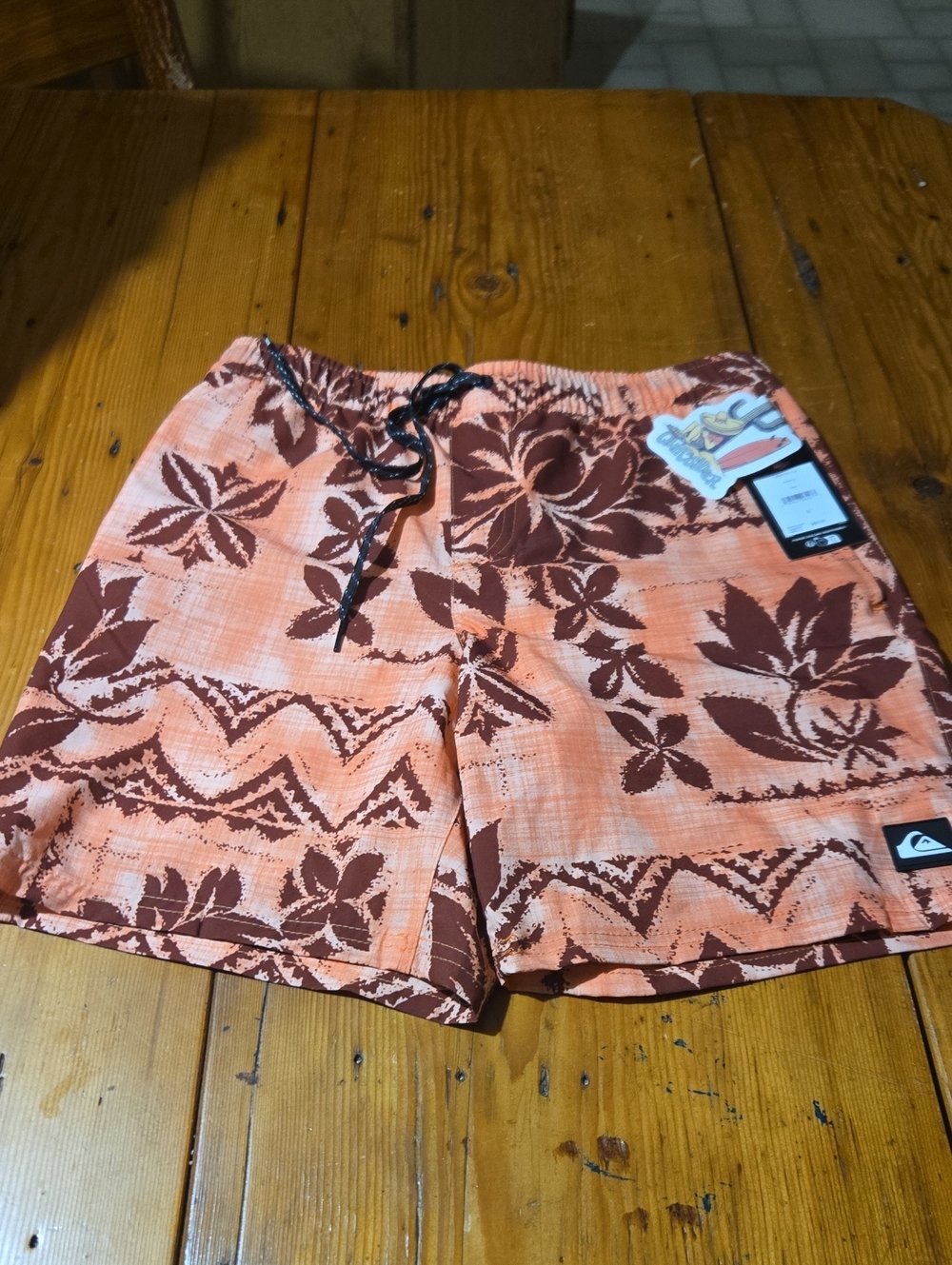 Nwt Quiksilver Men’s Peach and Brown Floral Hybrid Shorts Sz S